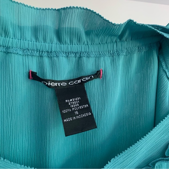 • [Pierre Cardin] Teal Ruffle Tank • - Picture 4 of 8
